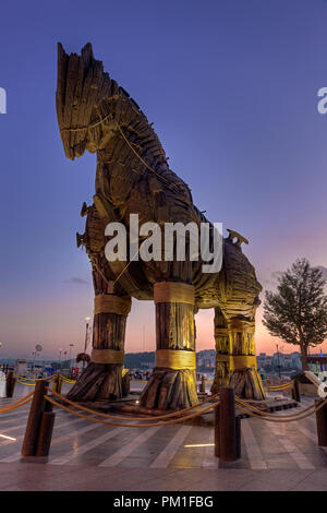Trojan horse made for Troy movie in Canakkale Stock Photo - Alamy