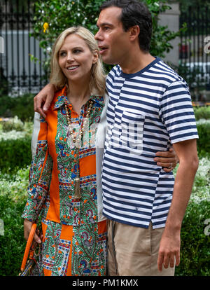 NEW YORK, NY - September 07, 2018: Designer Tory Burch and boyfriend  Pierre-Yves Roussel pose before the Tory Burch Spring Summer 2019 fashion  show du Stock Photo - Alamy