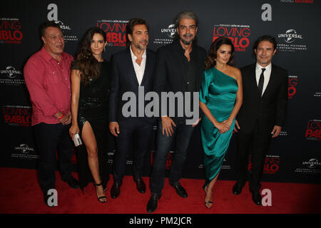 West Hollywood, California, USA. 16th Sep, 2018. 16 September 2018 - West Hollywood, California - Julieth Restrepo, Javier Bardem, Fernando Leon de Aranoa, PenÅ½lope Cruz, Dean Nichols. ''Loving Pablo'' Special LA Screening held at the London Hotel West Hollywood. Photo Credit: Faye Sadou/AdMedia Credit: Faye Sadou/AdMedia/ZUMA Wire/Alamy Live News Stock Photo