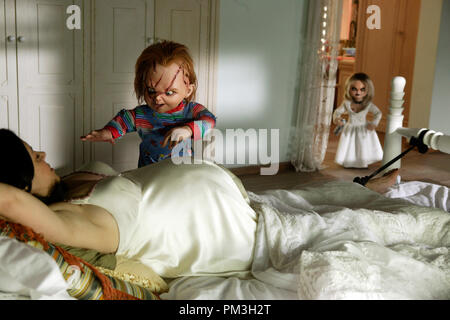 Film Still from 'Seed of Chucky' Jennifer Tilly, Chucky Photo Credit: Rolf Konow © 2004 Rogue Pictures  File Reference # 30735803THA  For Editorial Use Only -  All Rights Reserved Stock Photo