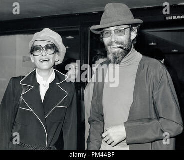 Peter O'Toole and wife Sian Phillips, September1972. File Reference #1020 003THA © JRC /The Hollywood Archive - All Rights Reserved. Stock Photo