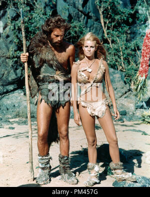 Raquel Welch and John Richardson in character for 'One Million Years B. C. '1966 20th Century FoxFile Reference #1032 017THA Stock Photo