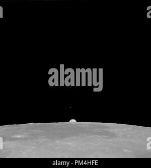 Apollo 11, Earthrise, 1969 Stock Photo - Alamy