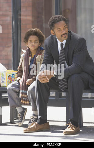 Studio Publicity Still from 'The Pursuit of Happyness' Jaden Smith, Will Smith © 2006 Columbia Pictures Photo credit: Zade Rosenthal   File Reference # 307372576THA  For Editorial Use Only -  All Rights Reserved Stock Photo