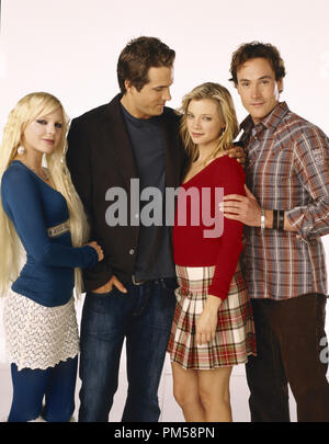 https://l450v.alamy.com/450v/pm58pn/studio-publicity-still-from-just-friends-anna-faris-ryan-reynolds-amy-smart-chris-klein-2005-new-line-productions-photo-by-andrew-eccles-file-reference-307361894tha-for-editorial-use-only-all-rights-reserved-pm58pn.jpg
