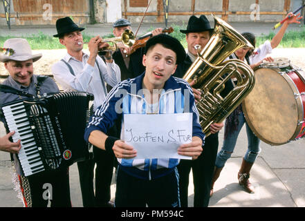 Studio Publicity Still from 'Everything Is Illuminated' Eugene Hutz © 2005 Warner Brothers Photo by Neil Davidson File Reference # 307362118THA  For Editorial Use Only -  All Rights Reserved Stock Photo