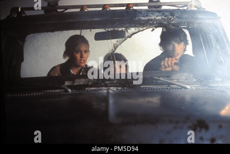 Film Still / Publicity Still from 'The Fog' Maggie Grace, Cole Heppell, Tom Welling © 2005 Columbia Pictures Photo Credit: Rob McEwan   File Reference # 30736261THA  For Editorial Use Only -  All Rights Reserved Stock Photo