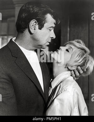 Walter Matthau, Goldie Hawn, 'Cactus Flower' Columbia 1969 File Reference # 30928 805THA Stock Photo