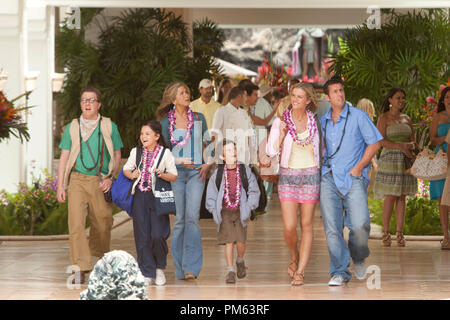 (l to r) Nick Swardson, Bailee Madison, Jennifer Aniston, Griffin Gluck, Brooklyn Decker and Adam Sandler in Columbia Pictures' comedy JUST GO WITH IT. Stock Photo