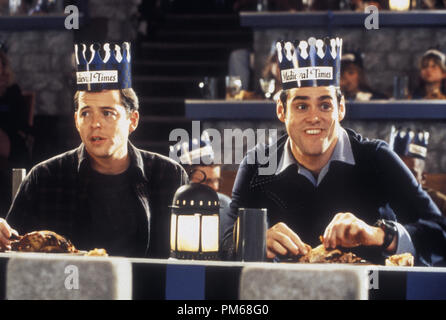 Film Still from 'The Cable Guy' Matthew Broderick, Jim Carrey © 1996 Columbia Photo Credit: Melinda Sue Gordon  File Reference # 31042176THA  For Editorial Use Only - All Rights Reserved Stock Photo