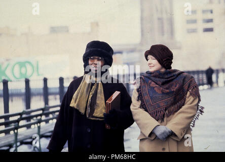 Film Still from 'The Associate' Whoopi Goldberg, Dianne Wiest © 1996 Polygram Filmed Entertainment    File Reference # 31042194THA  For Editorial Use Only - All Rights Reserved Stock Photo