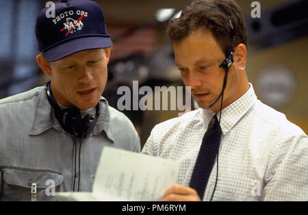 Film Still from 'Apollo 13' Director Ron Howard, Gary Sinise © 1995 Universal Pictures    File Reference # 31043674THA  For Editorial Use Only - All Rights Reserved Stock Photo