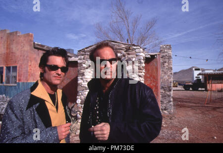 Film Still / Publicity Still from '3000 Miles To Graceland' Kurt Russell, Kevin Costner © 2001 Warner  Photo credit: Alan Markfield File Reference # 308471518THA  For Editorial Use Only -  All Rights Reserved Stock Photo