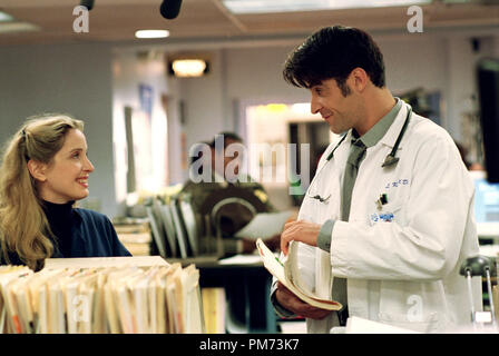 Studio Publicity Still from 'ER' Julie Delpy, Goran Visnjic 2001 File Reference # 308471657THA  For Editorial Use Only -  All Rights Reserved Stock Photo