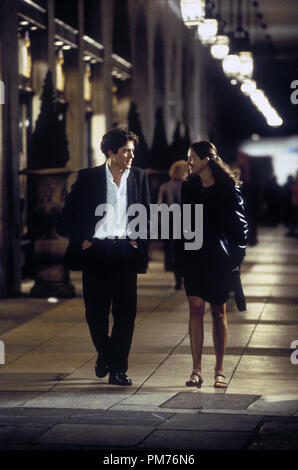 Film Still / Publicity Still from 'Notting Hill' Hugh Grant, Julia Roberts © 1999 Universal Photo Credit: Clive Coote   File Reference # 30973485THA  For Editorial Use Only -  All Rights Reserved Stock Photo