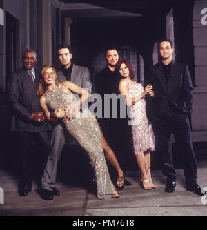 Film Still / Publicity Still from 'Sports Night' Robert Guillaume, Felicity Huffman, Peter Krause, Joshua Malina, Sabrina Lloyd, Josh Charles 1999   File Reference # 30973564THA  For Editorial Use Only -  All Rights Reserved Stock Photo