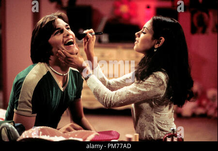 MILA KUNIS, ASHTON KUTCHER, THAT '70S SHOW, 1998 Stock ...