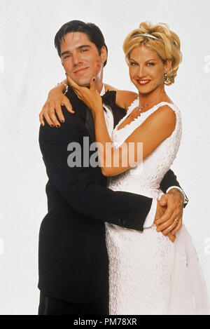 Film Still from 'Dharma & Greg' Jenna Elfman, Thomas Gibson 1998 Photo Credit: Bob D'Amico   File Reference # 30996563THA  For Editorial Use Only -  All Rights Reserved Stock Photo