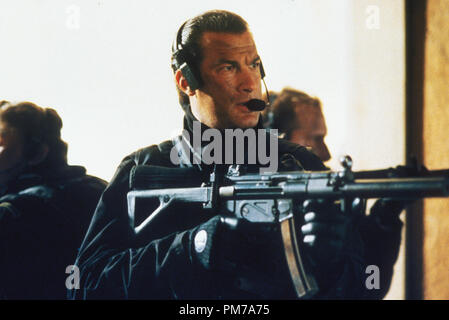 EXECUTIVE DECISION (1996) STEVEN SEAGAL EXDC 019 Stock Photo - Alamy