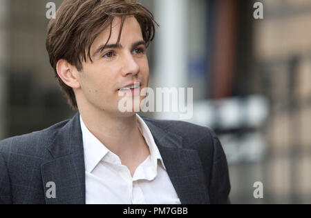 Jim Sturgess stars as Dexter in the romance ONE DAY Stock Photo