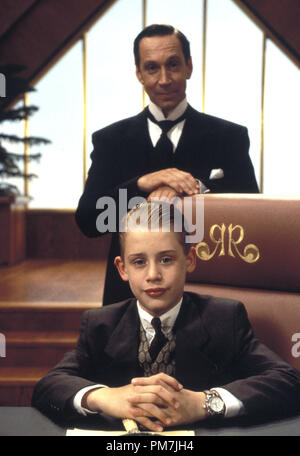 RICHIE RICH (1994) JONATHAN HYDE, CLAUDIA SCHIFFER, MACAULAY CULKIN ...