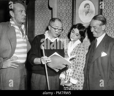 Gary Cooper, Billy Wilder, Audrey Hepburn and Maurice Chevalier on the set of 'Love in the Afternoon' 1957  File Reference # 31386 460 Stock Photo