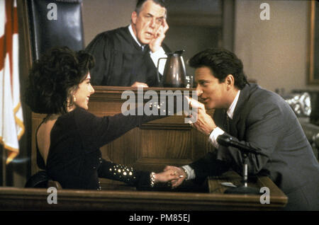 Film still or Publicity still from 'My Cousin Vinny' Marisa Tomei, Fred Gwynne, Joe Pesci © 1992 20th Century Fox Photo Credit: Ben Glass All Rights Reserved   File Reference # 31487 164THA  For Editorial Use Only Stock Photo