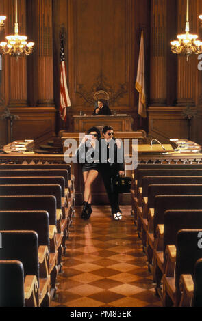 Film still or Publicity still from 'My Cousin Vinny' Marisa Tomei, Fred Gwynne, Joe Pesci © 1992 20th Century Fox Photo Credit: Ben Glass All Rights Reserved   File Reference # 31487 165THA  For Editorial Use Only Stock Photo