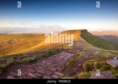 Corn Du from Pen y Fan at sunrise in the Brecon Beacons, Wales Stock Photo