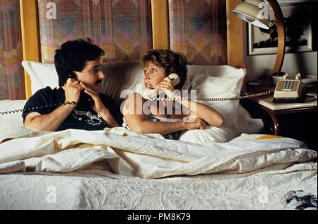 Film still or Publicity still from 'When Harry Met Sally . . . ' Bruno Kirby and Carrie Fisher © 1989 Castle Rock Entertainment Photo Credit: Bruce Birmelin  All Rights Reserved   File Reference # 31623021THA  For Editorial Use Only Stock Photo