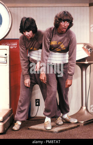 Studio Publicity Still from 'Laverne & Shirley' Cindy Williams, Penny Marshall 1980   All Rights Reserved   File Reference # 31715187THA  For Editorial Use Only Stock Photo