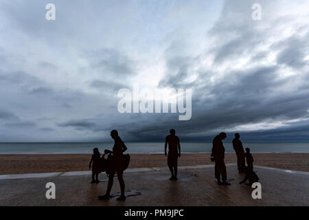 North Wales, 18th September 2018. UK Weather: A Met Office Yellow Warning is in place for windy weather and coastal gales for North Wales as ex-Hurricane Helene makes landfall across the region. Storm clouds brewing over the sea at Colwyn Bay as ex-Hurricane Helene moves into the area, North Wales ©DGDImages/AlamyNews Stock Photo