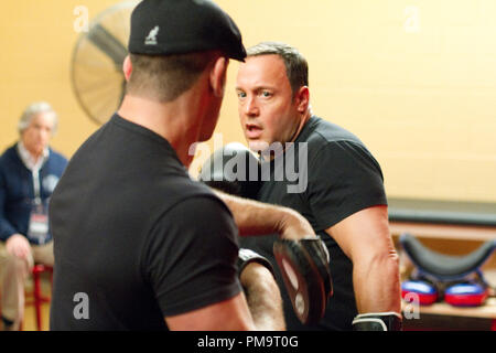 Mark Dellagrotte training Scott Voss (Kevin James) in Columbia Pictures' HERE COMES THE BOOM. Stock Photo