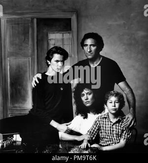 Studio Publicity Still from 'Running on Empty' River Phoenix, Christine Lahti, Judd Hirsch, Jonas Abry © 1988 Warner   All Rights Reserved   File Reference # 31694114THA  For Editorial Use Only Stock Photo