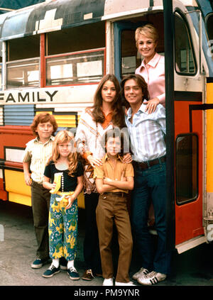 Studio Publicity Still: 'The Partridge Family' Susan Dey, Danny Bonaduce, David Cassidy and Shirley Jones circa 1972  File Reference # 31780 264THA Stock Photo