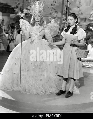 Studio Publicity Still: 'The Wizard of Oz' Billie Burke, Judy Garland 1939 MGM File Reference # 31780 295THA Stock Photo