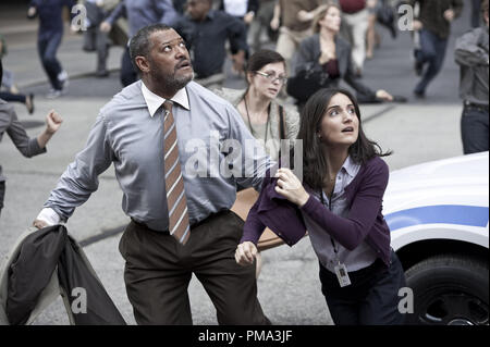 L-r) LAURENCE FISHBURNE as Perry White and AMY ADAMS as Lois Lane in Warner  Bros. Pictures' and Legendary Pictures' action adventure “MAN OF STEEL,” a  Warner Bros. Pictures release Stock Photo 