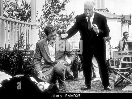 Suzanne Pleshette, Rod Taylor, and Director Alfred Hitchcock on the set of  'The Birds,' 1963 Universal File Reference # 32509 407THA Stock Photo