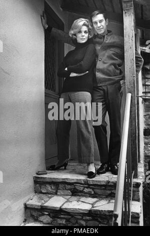 Barbara Bain, Martin Landau, stars of 'Mission Impossible', circa 1966 © JRC /The Hollywood Archive - All Rights Reserved  File Reference # 32509 817THA Stock Photo