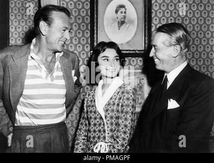 Gary Cooper, Audrey Hepburn and Maurice Chevalier on the set of 'Love in the Afternoon' 1957 Allied Artists  File Reference # 32733 230THA Stock Photo