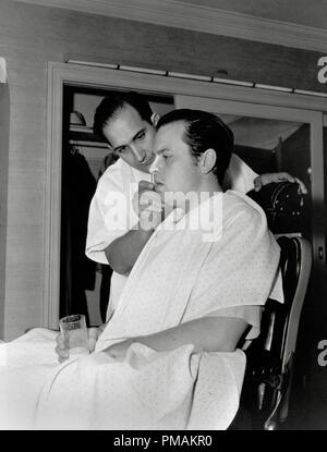 Director Orson Welles, Maurice Seiderman, during the making of 'Citizen Kane' (1941) RKO Radio Pictures   File Reference # 33300 667THA Stock Photo