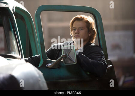 Lucas Till plays Tripp and Jane Levy plays Meredith in Monster Trucks from  Paramount Pictures. (2017 Stock Photo - Alamy