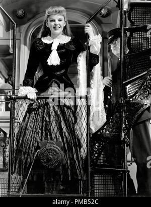 Judy Garland, 'Meet Me in St. Louis' 1944 MGM  File Reference # 33371 530THA Stock Photo