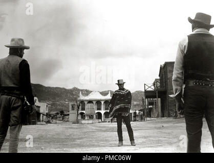 Clint Eastwood,'For a Few Dollars More' 1965 United Artists  File Reference # 33480 780THA Stock Photo