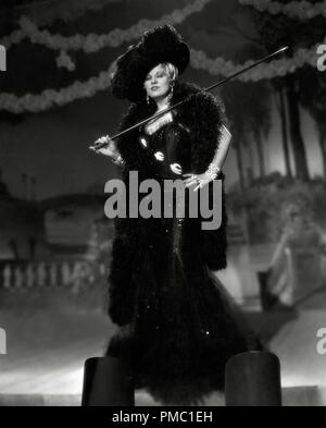 Mae West,  'She Done Him Wrong' (1933) Paramount Pictures     File Reference # 33595 421THA Stock Photo