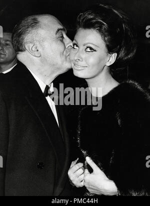 Producer Carlo Ponti and his wife Sophia Loren at the world premiere of he film 'Lady L' 1965  File Reference # 33536 019THA Stock Photo