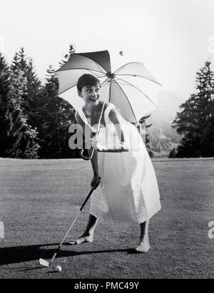 audrey-hepburn-playing-golf-