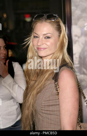 "North Country" (Premiere) Drea de Matteo 10-10-2005 / Grauman's