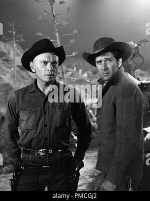 Yul Brynner and Robert Fuller, 'The Magnificent Seven' (1960) United Artists  File Reference # 33536 908THA  For Editorial Use Only -  All Rights Reserved Stock Photo