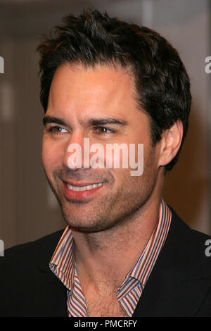 Closer Premiere 11-22-2004 Eric McCormack Photo by Joseph Martinez / PictureLux  File Reference # 22014 0040-picturelux  For Editorial Use Only - All Rights Reserved Stock Photo